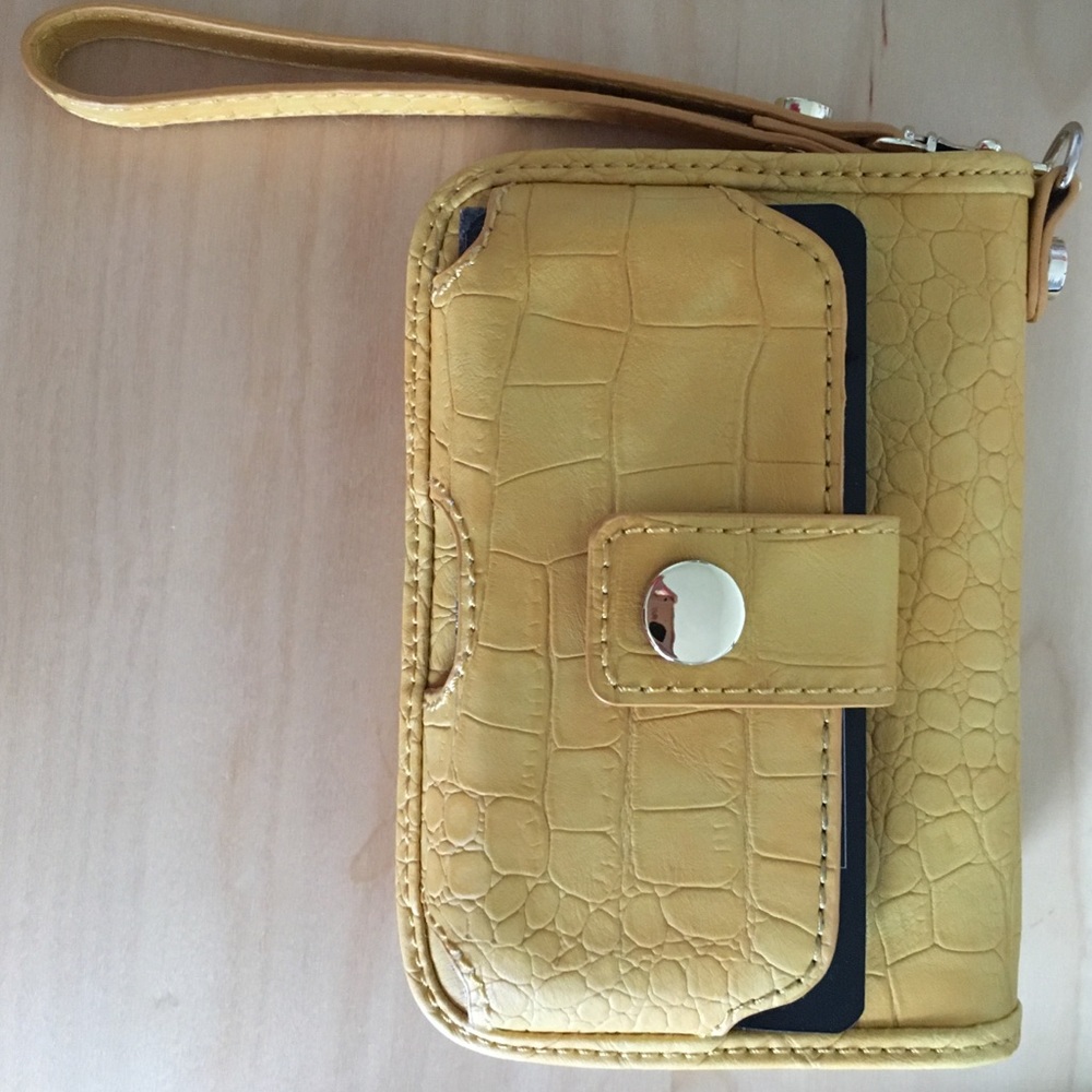 The Limited wallet wristlet